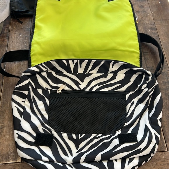 JanSport Zebra Messenger Bag With Adjustable Strap - Picture 4 of 10